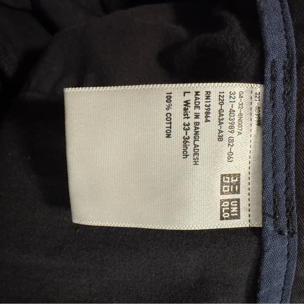 Uniqlo Black Flat Front Chino Shorts - Picture 5 of 9